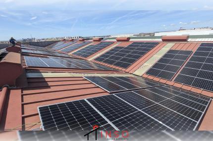 INSO ejecuta una instalación coplanar sobre chapa sándwich en Badajoz